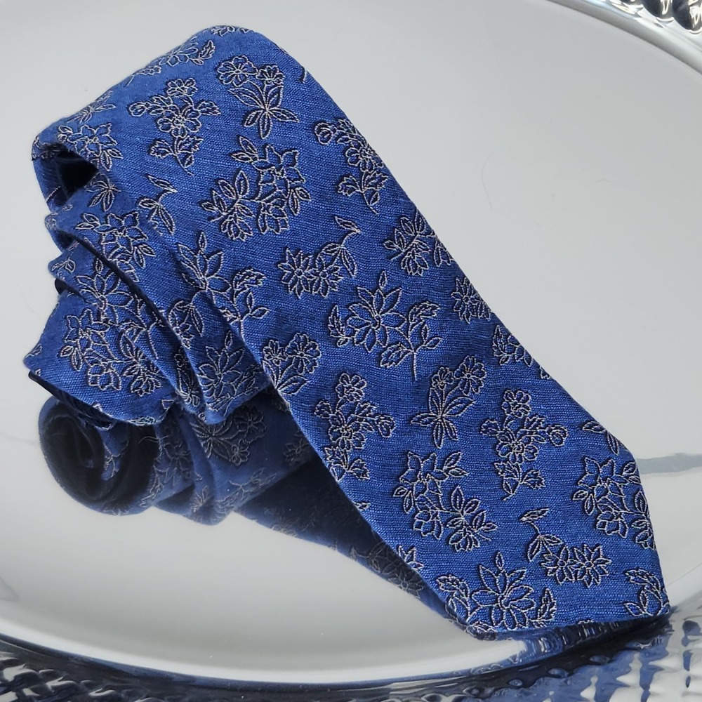 Roundtree & Yorke Blue Linen & Silk‎ Tie Tropical Floral Pattern 59" x 2¾"